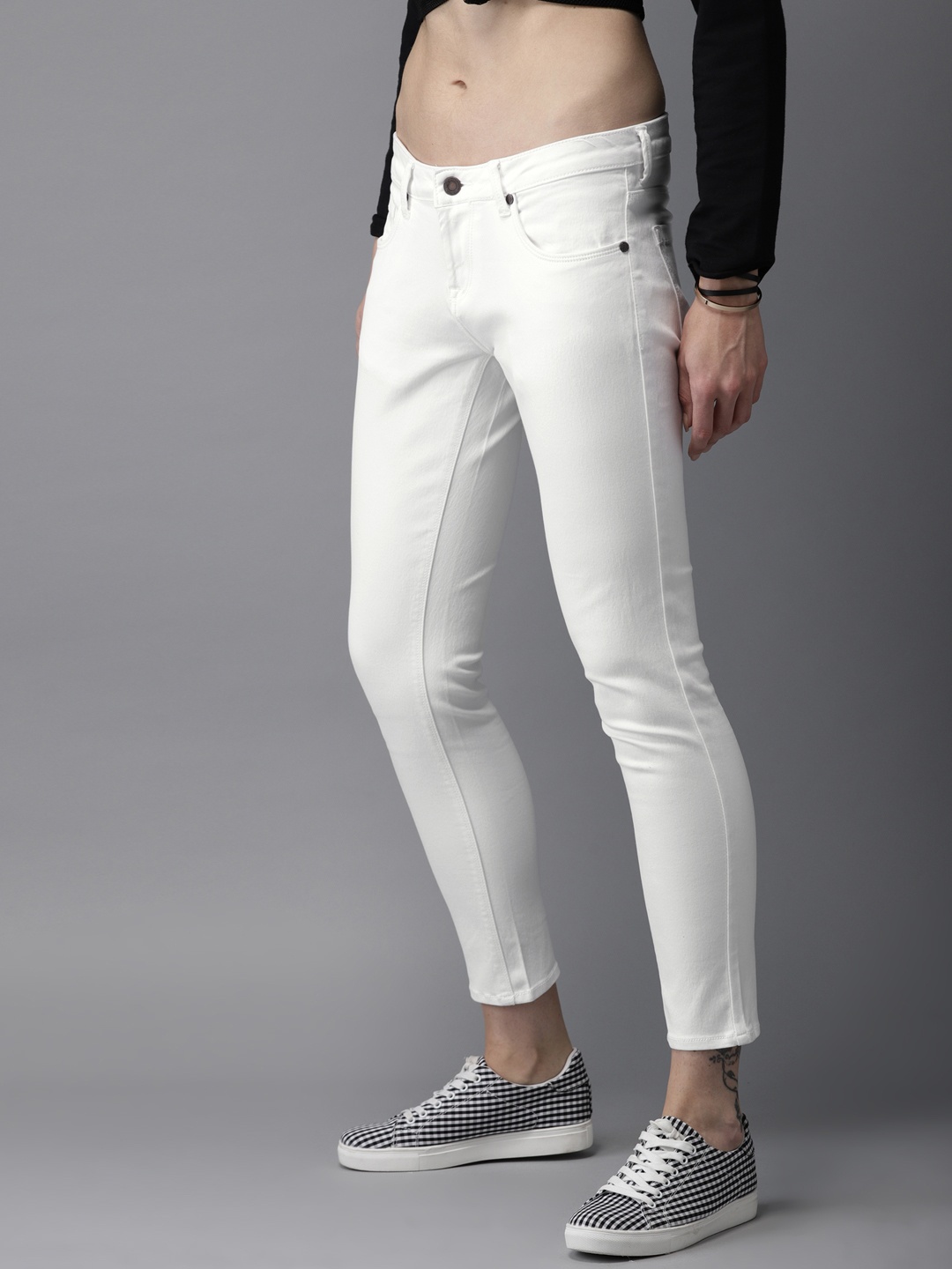 

HERE&NOW Women White Cropped Skinny Fit Mid-Rise Clean Look Stretchable Jeans