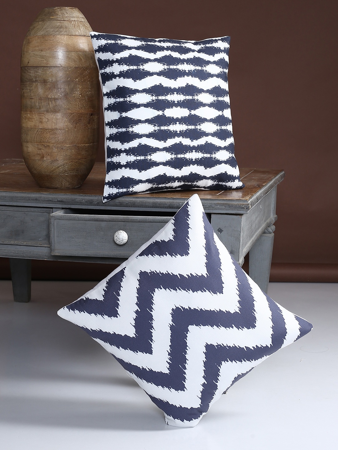 

Alina decor Off-White & Blue Set of 2 Geometric Square Cushion Covers