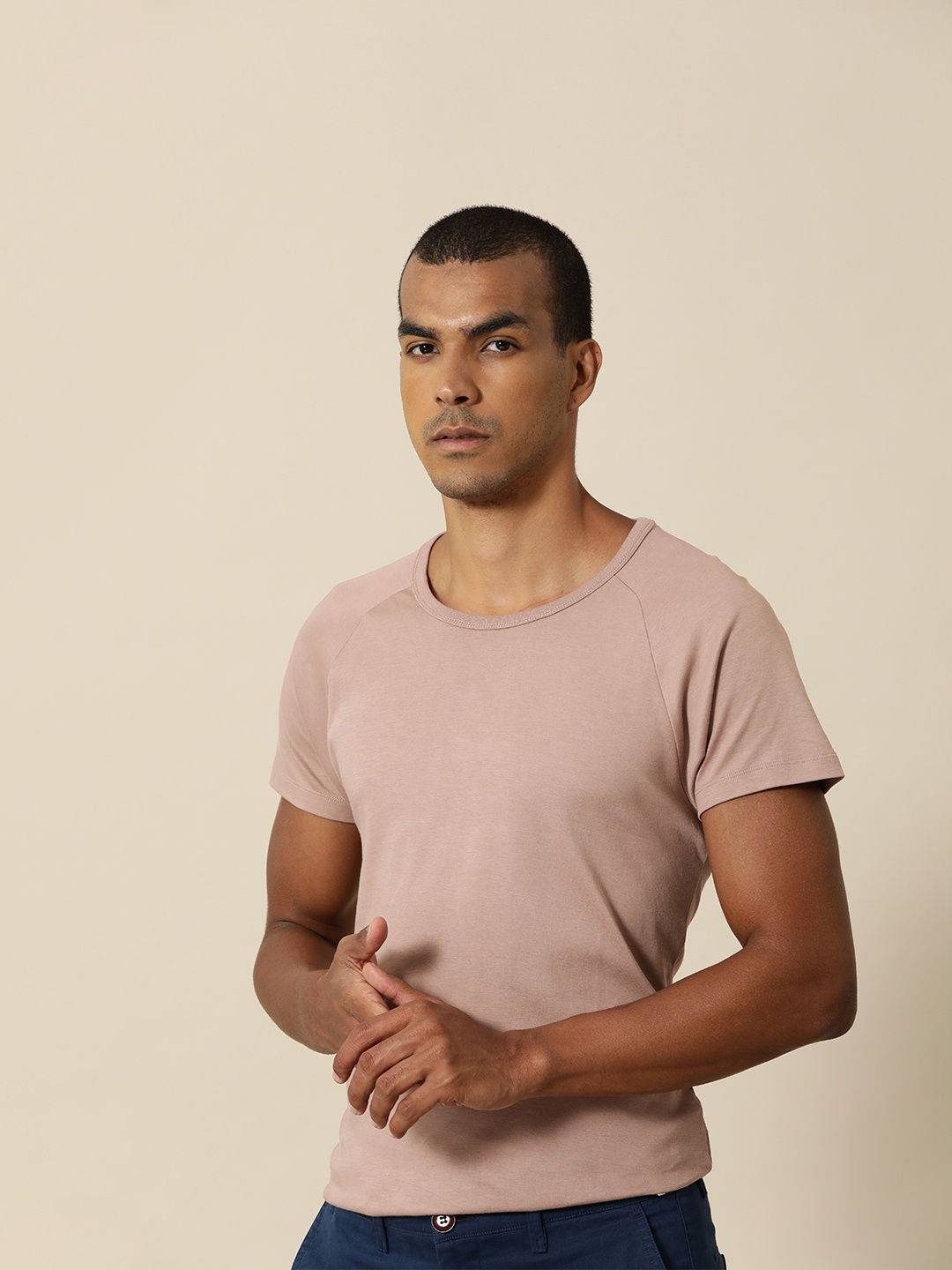 

Mr Bowerbird Men Peach-Coloured Solid Round Neck Pure Cotton T-shirt