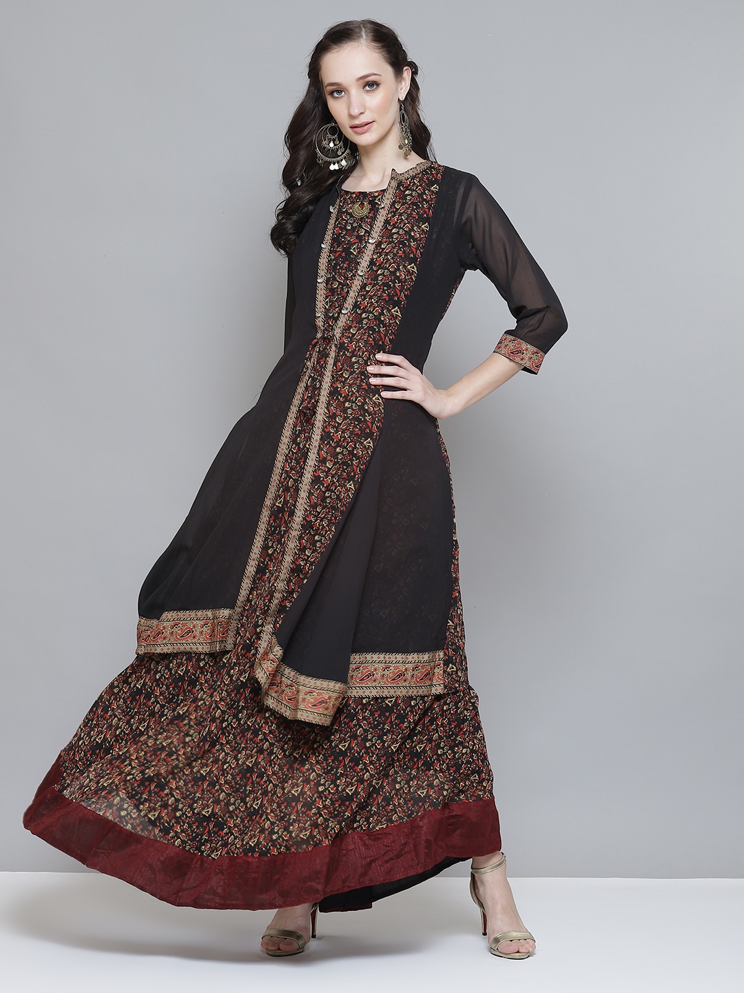 

Kvsfab Women Black & Brown Georgette Flared A-Line Gown With Shrug