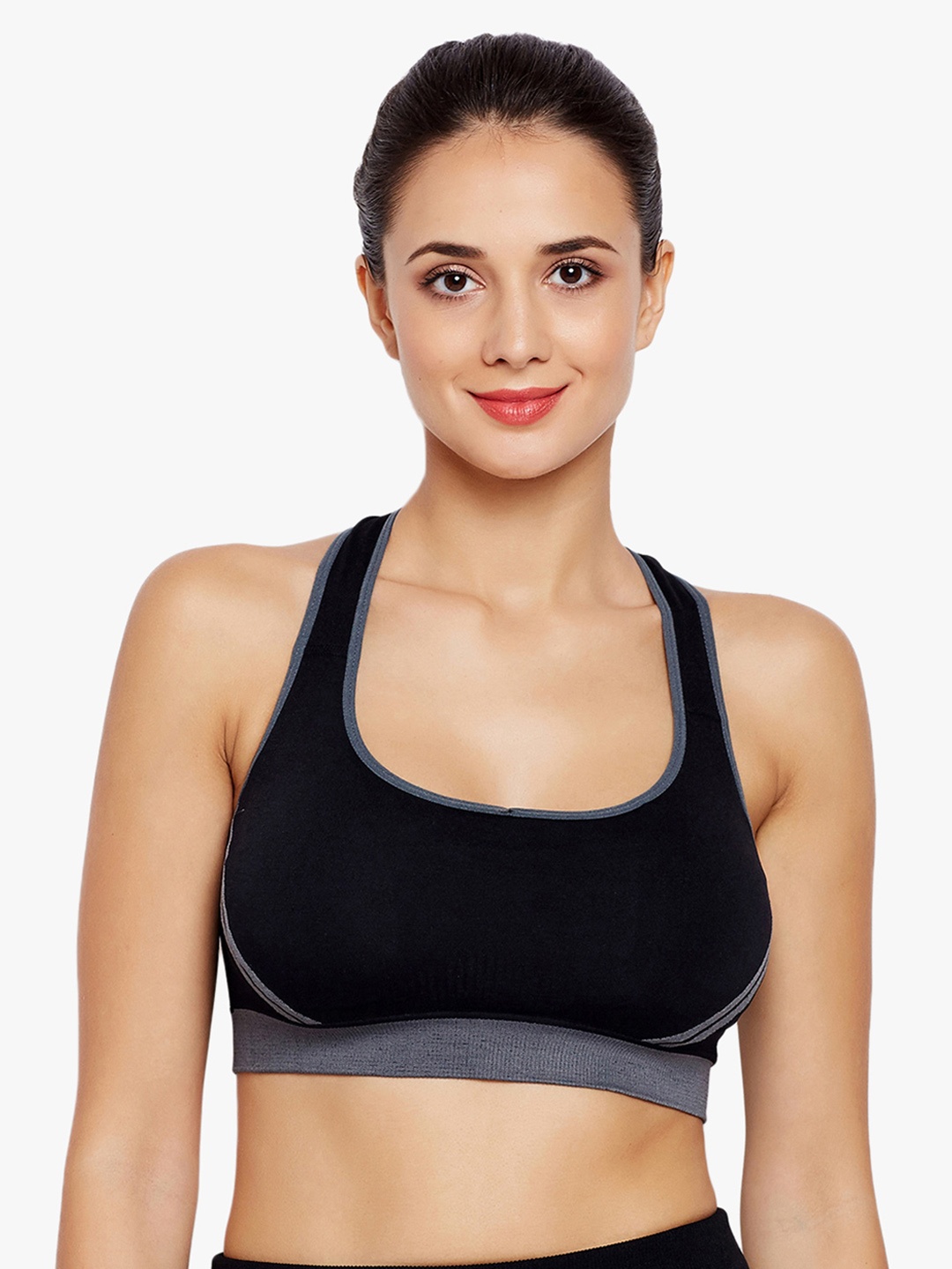 

Lebami Black Solid Non-Wired Lightly Padded Bralette Bra 3601-Black_30
