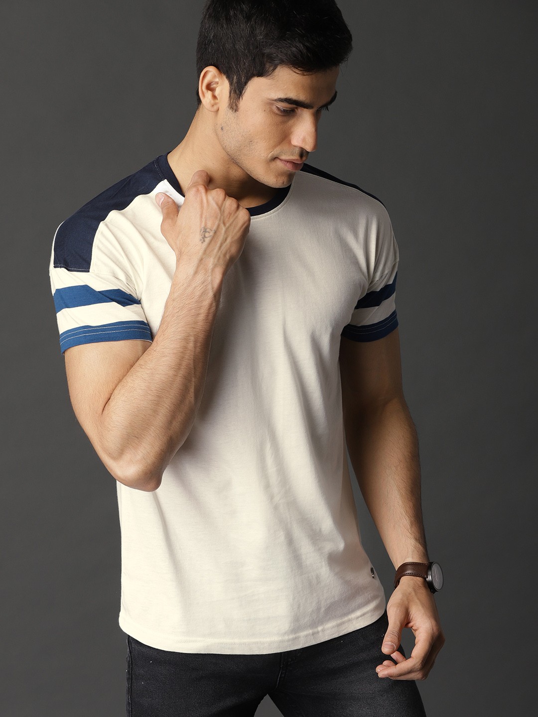 

Roadster Men Off-White Varsity Striper Pure Cotton T-shirt