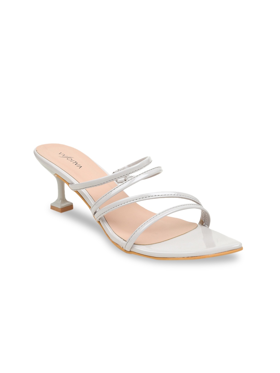 

VALIOSAA Women Off-White Solid Sandals