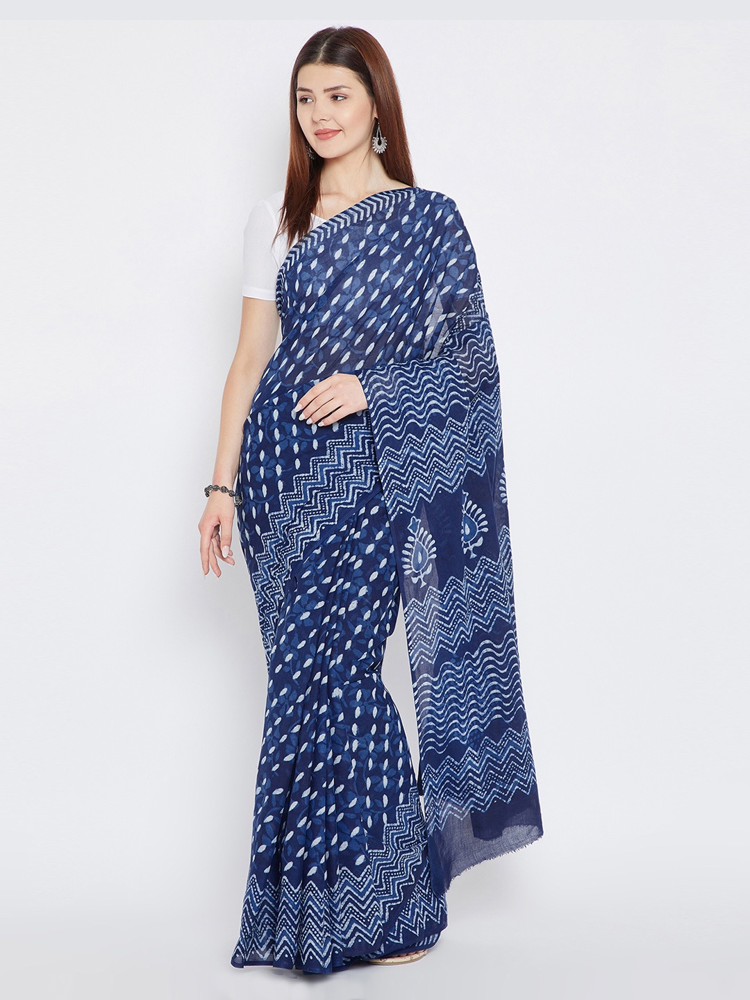 

Kalakari India Blue & White Pure Cotton Printed Saree