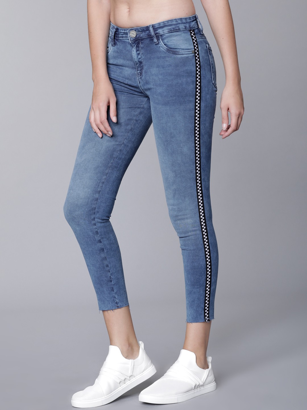 

Tokyo Talkies Women Blue Super Skinny Fit Mid-Rise Clean Look Stretchable Jeans