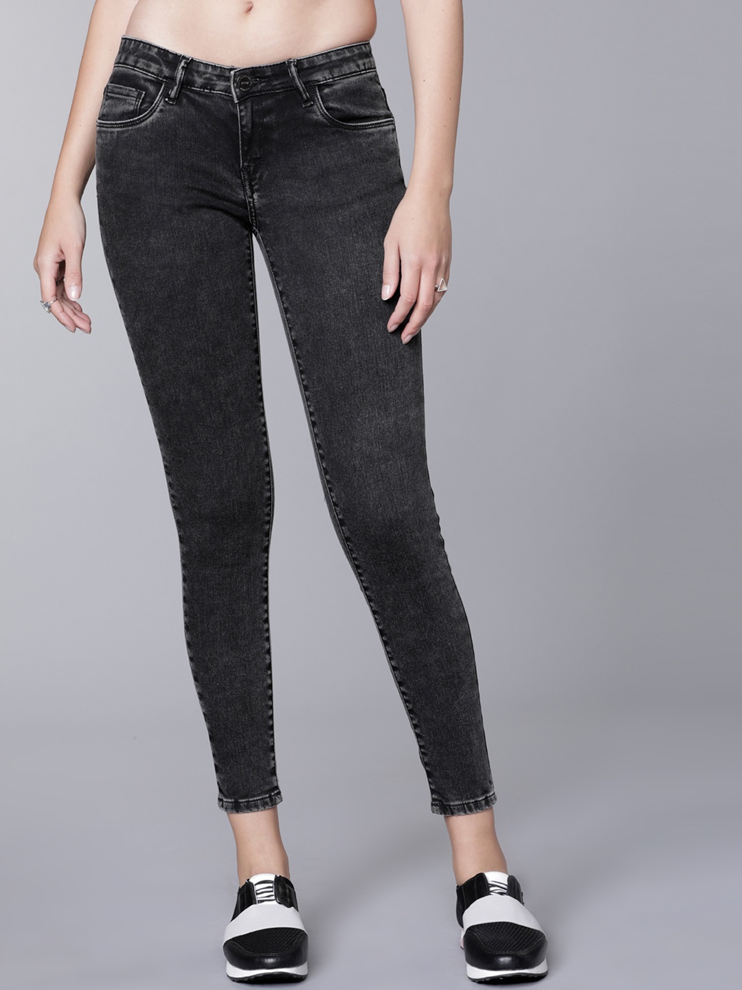

Tokyo Talkies Women Black Super Skinny Fit Mid-Rise Clean Look Stretchable Jeans