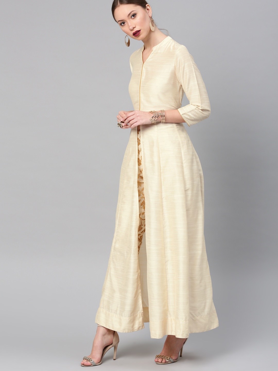 

Vishudh Women Cream-Coloured & Gold-Toned Solid Kurta with Trousers