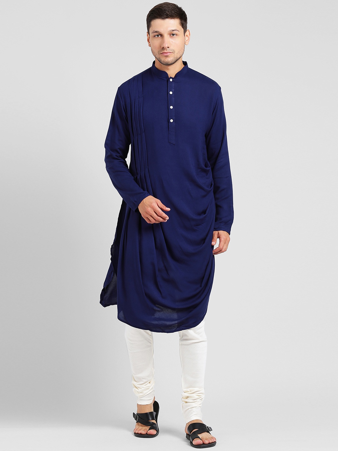 

KISAH Men Navy Blue & Off-White Solid Kurta with Churidar