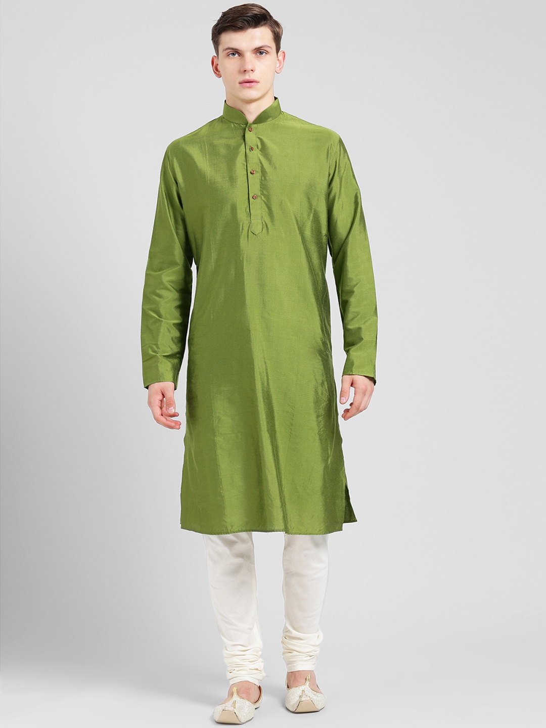 

KISAH Men Olive Green & Off-White Solid Kurta with Churidar