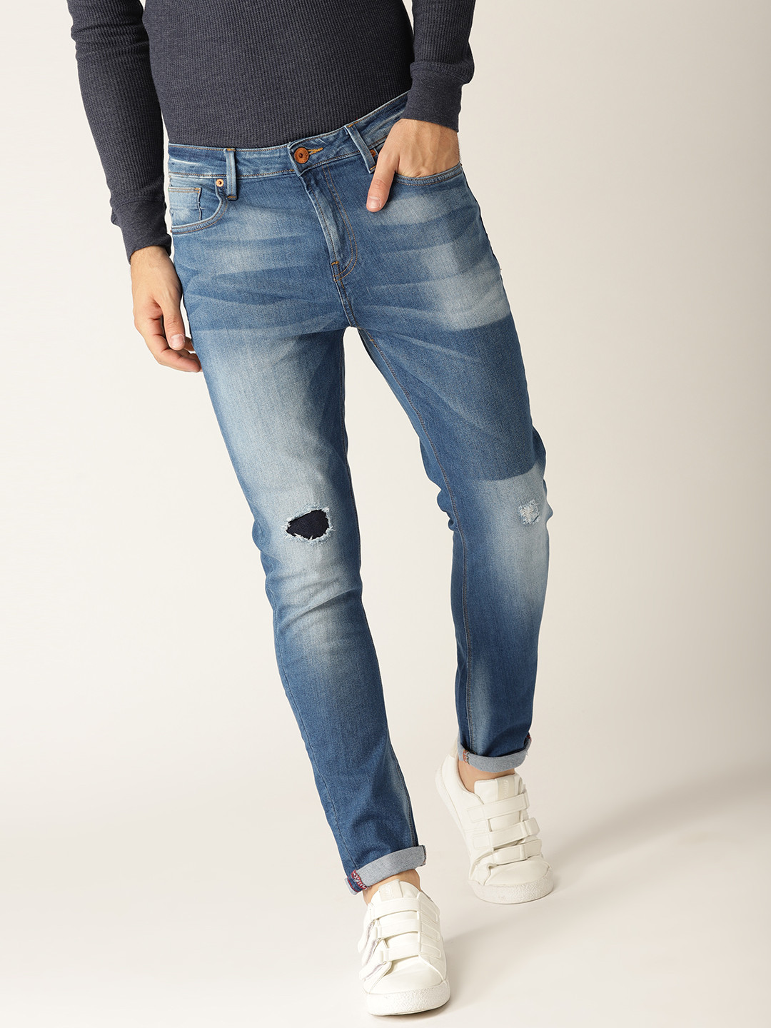 

United Colors of Benetton Men Blue Carrot Fit Mid-Rise Low Distress Stretchable Jeans