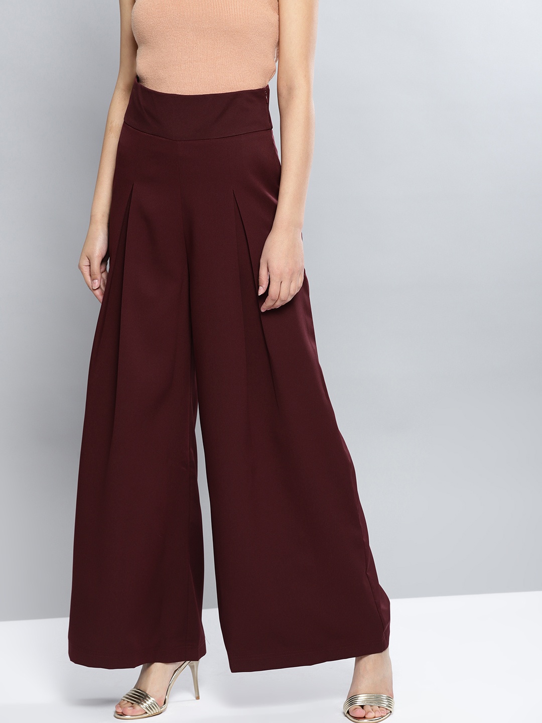 

Harpa Women Maroon Regular Fit Solid Trousers