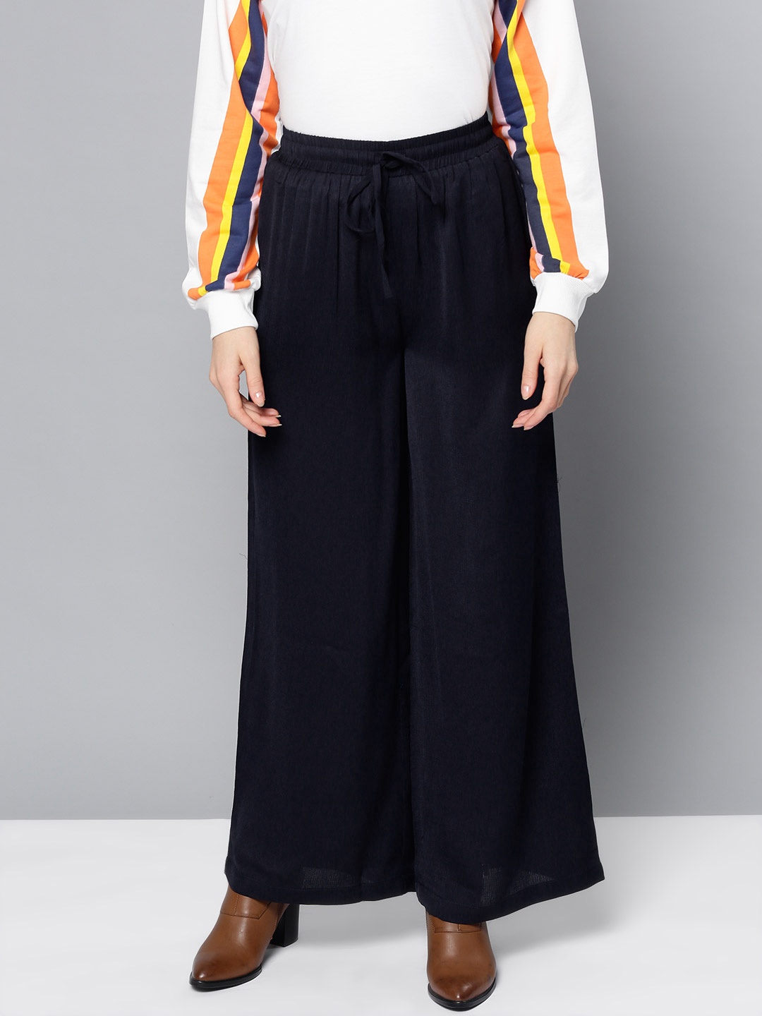 

Harpa Women Navy Blue Solid Wide Leg Palazzos