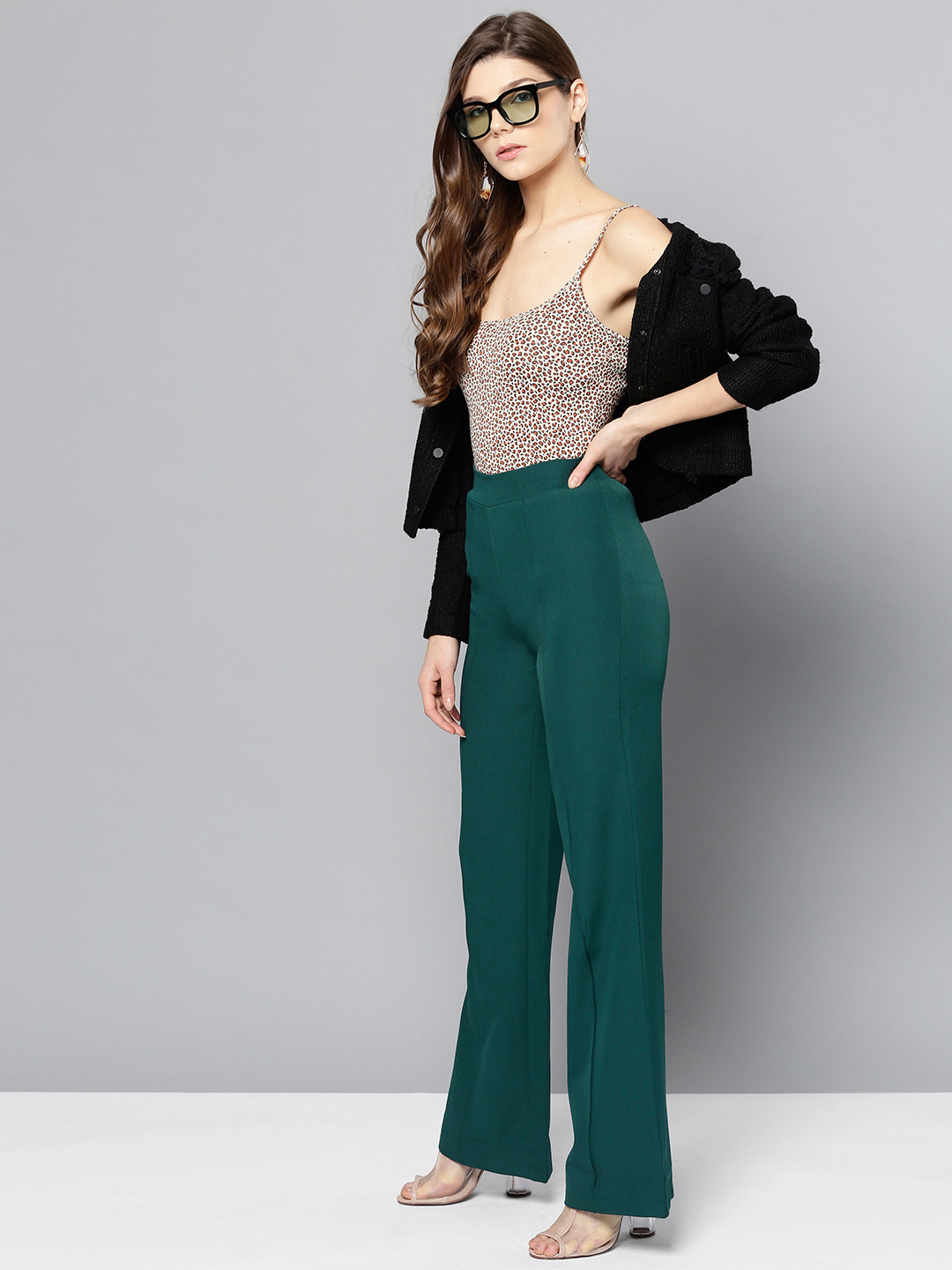 

Harpa Women Green Regular Fit Solid Parallel Trousers