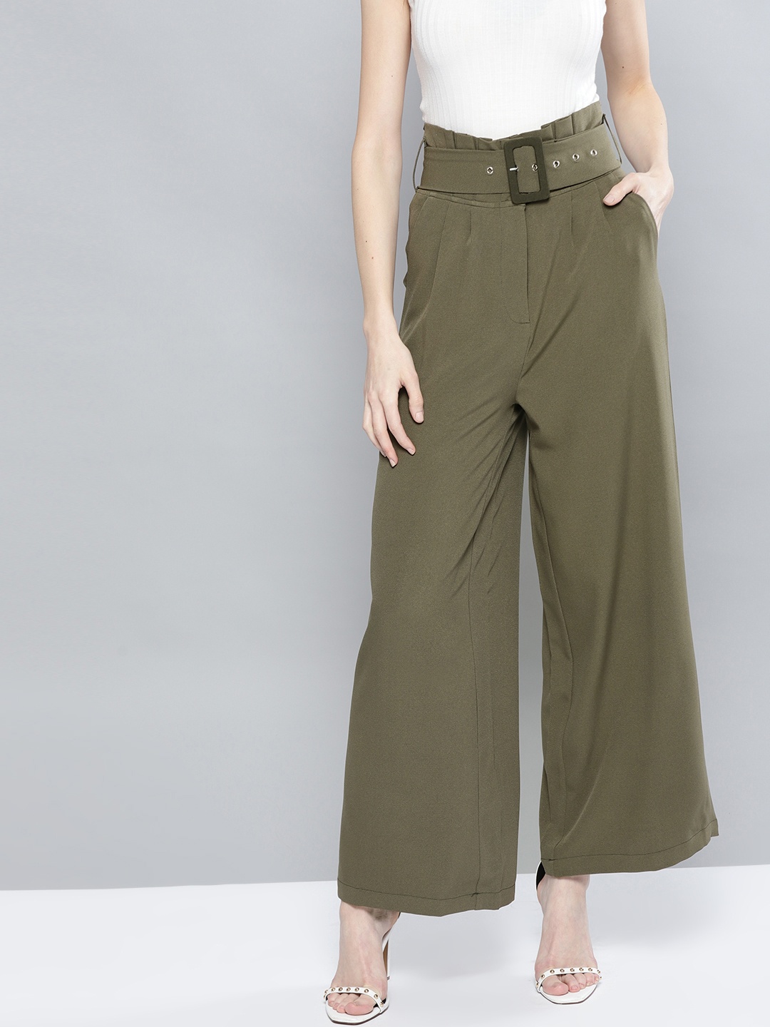 

Harpa Women Olive Green Regular Fit Solid Trousers