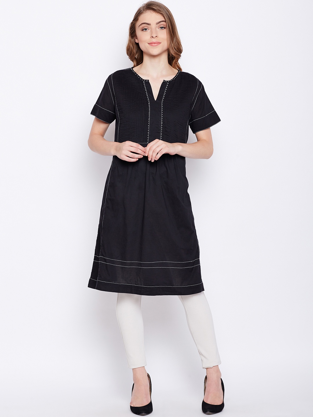 

Oxolloxo Women Black Solid Tunic