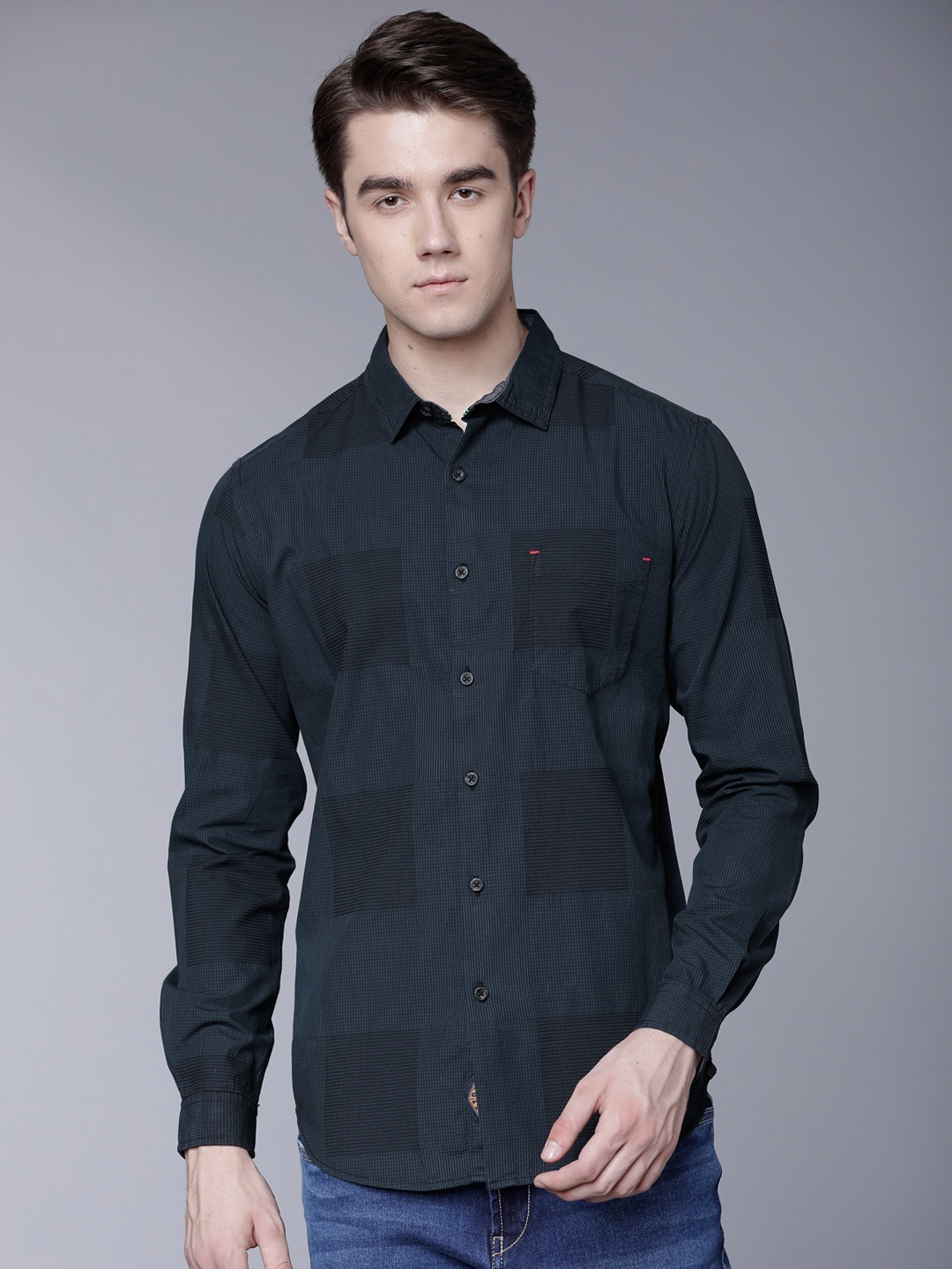LOCOMOTIVE Men Navy Blue Slim Fit Checked Casual Shirt