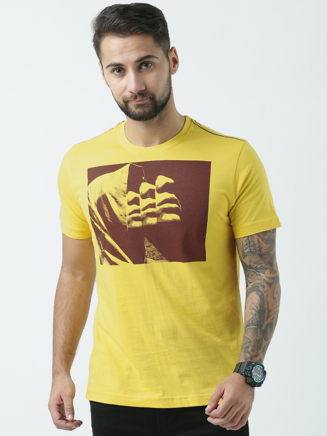 

Huetrap Men Yellow Printed Round Neck T-shirt