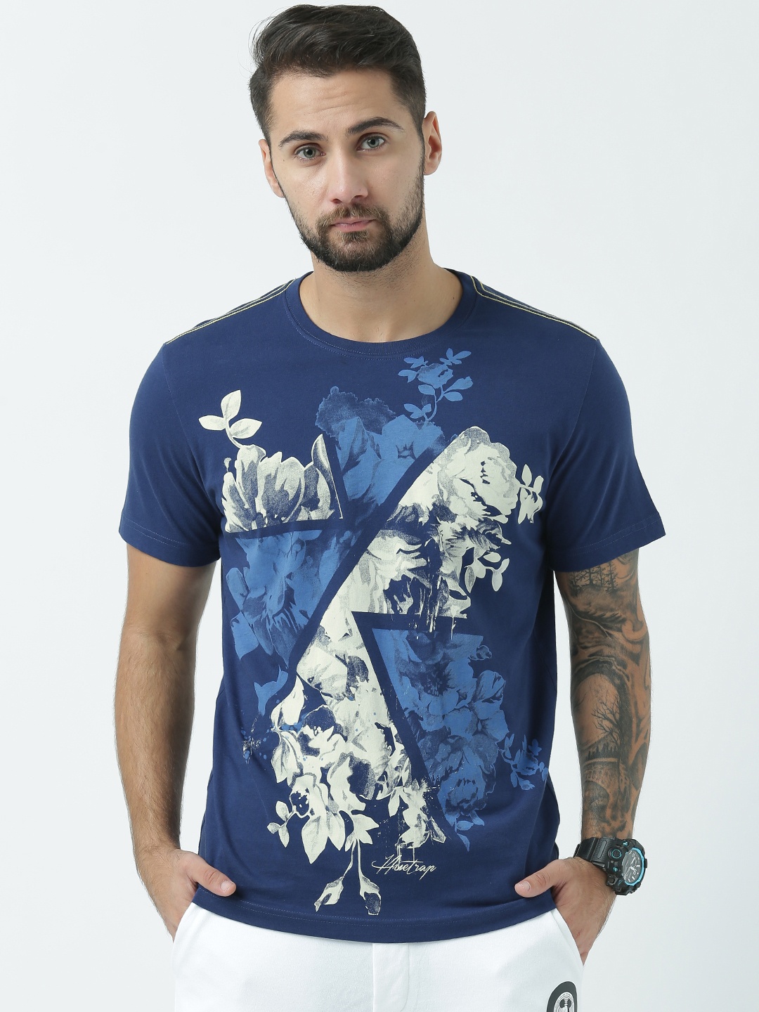 

Huetrap Men Blue Printed Round Neck T-shirt