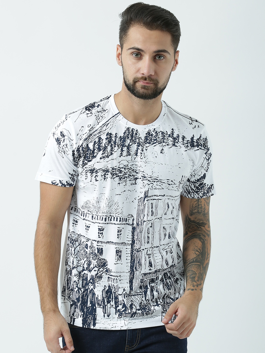 

Huetrap Men White & Black Printed Round Neck T-shirt