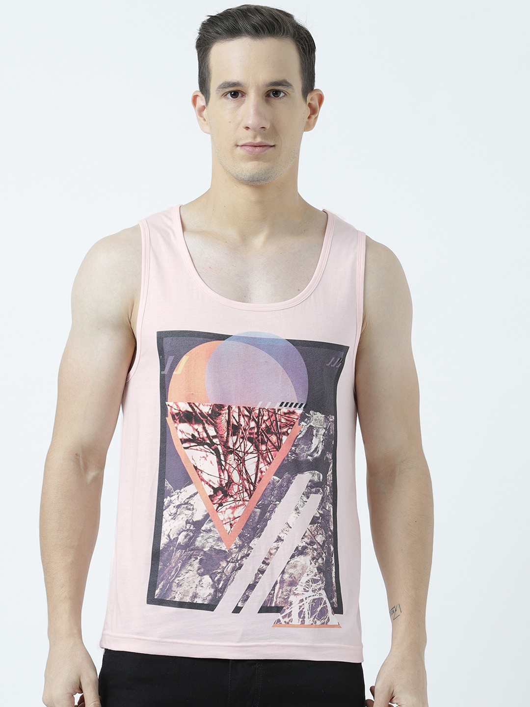 

Huetrap Men Pink Printed Scoop Neck T-shirt