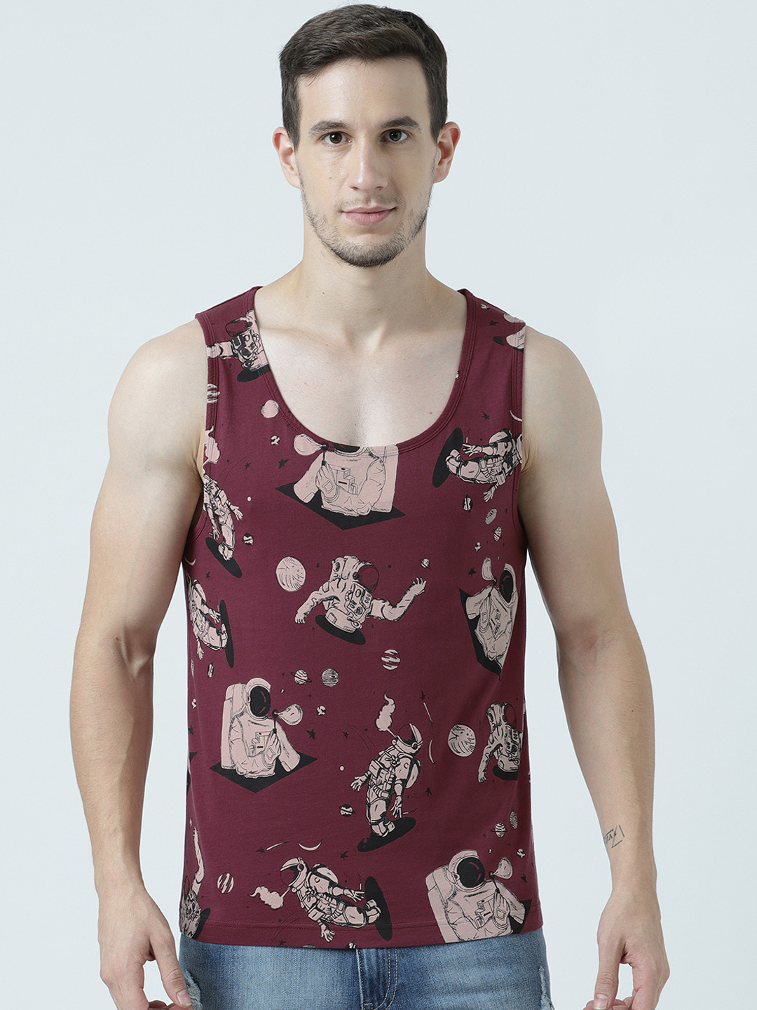 

Huetrap Men Maroon Printed Scoop Neck Sleeveless T-shirt