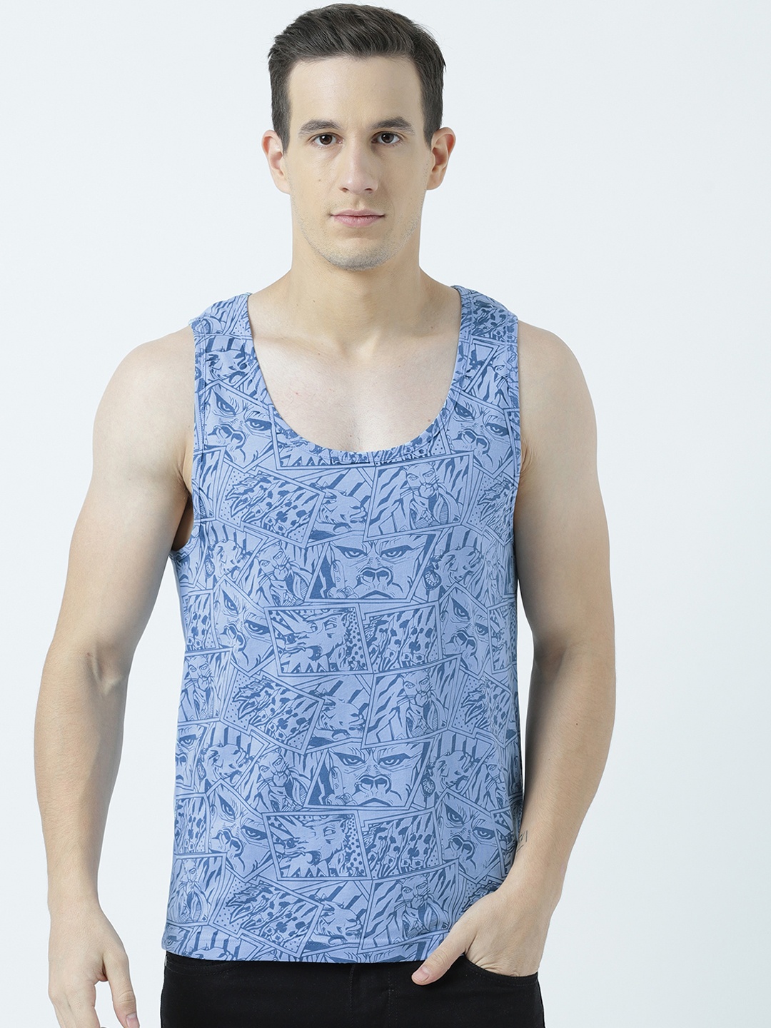 

Huetrap Men Blue Printed Scoop Neck T-shirt