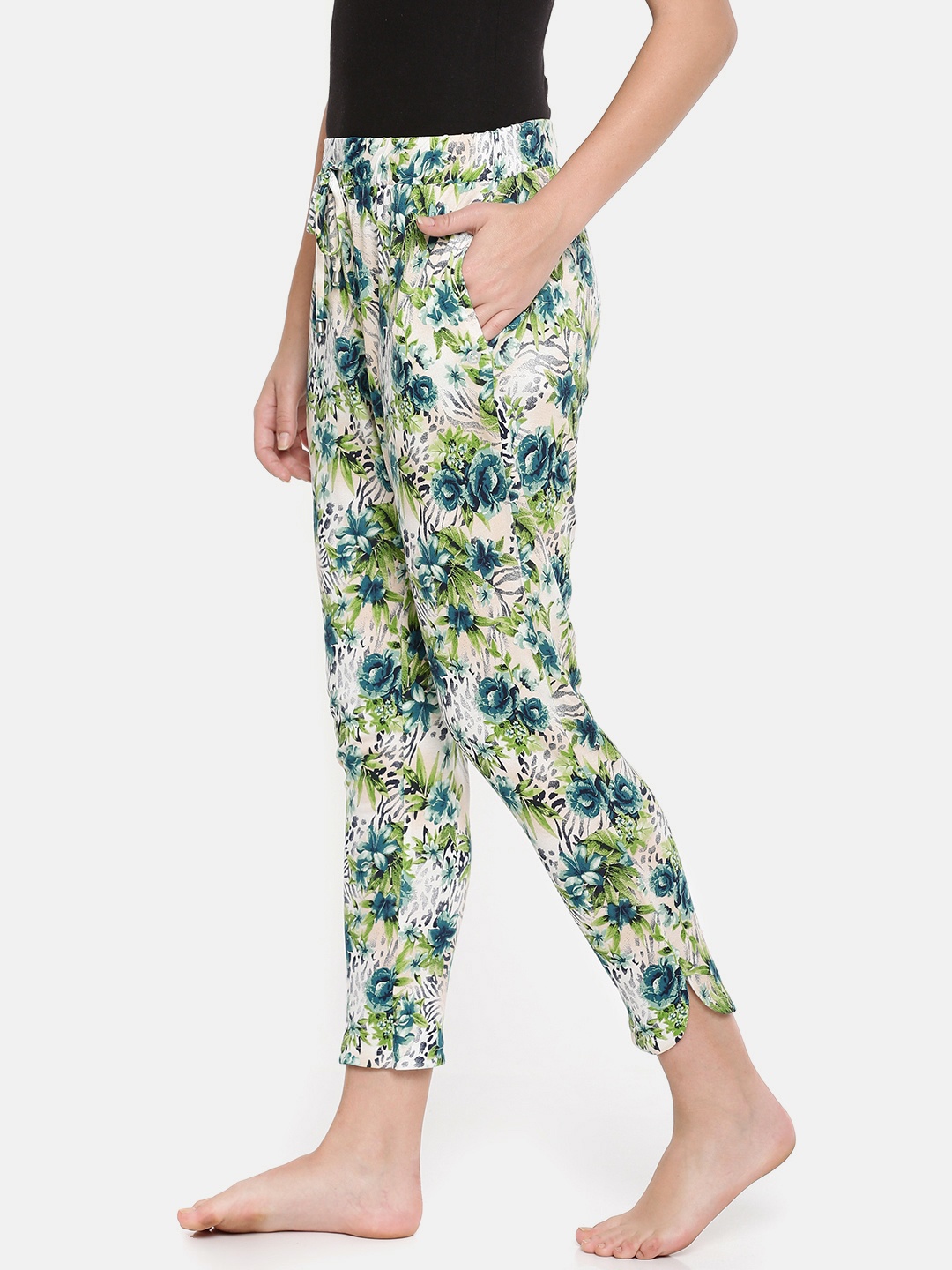 

Enamor Women Multicoloured Printed Relaxed Fit Shop in Pyjama Lounge Pants, Multi