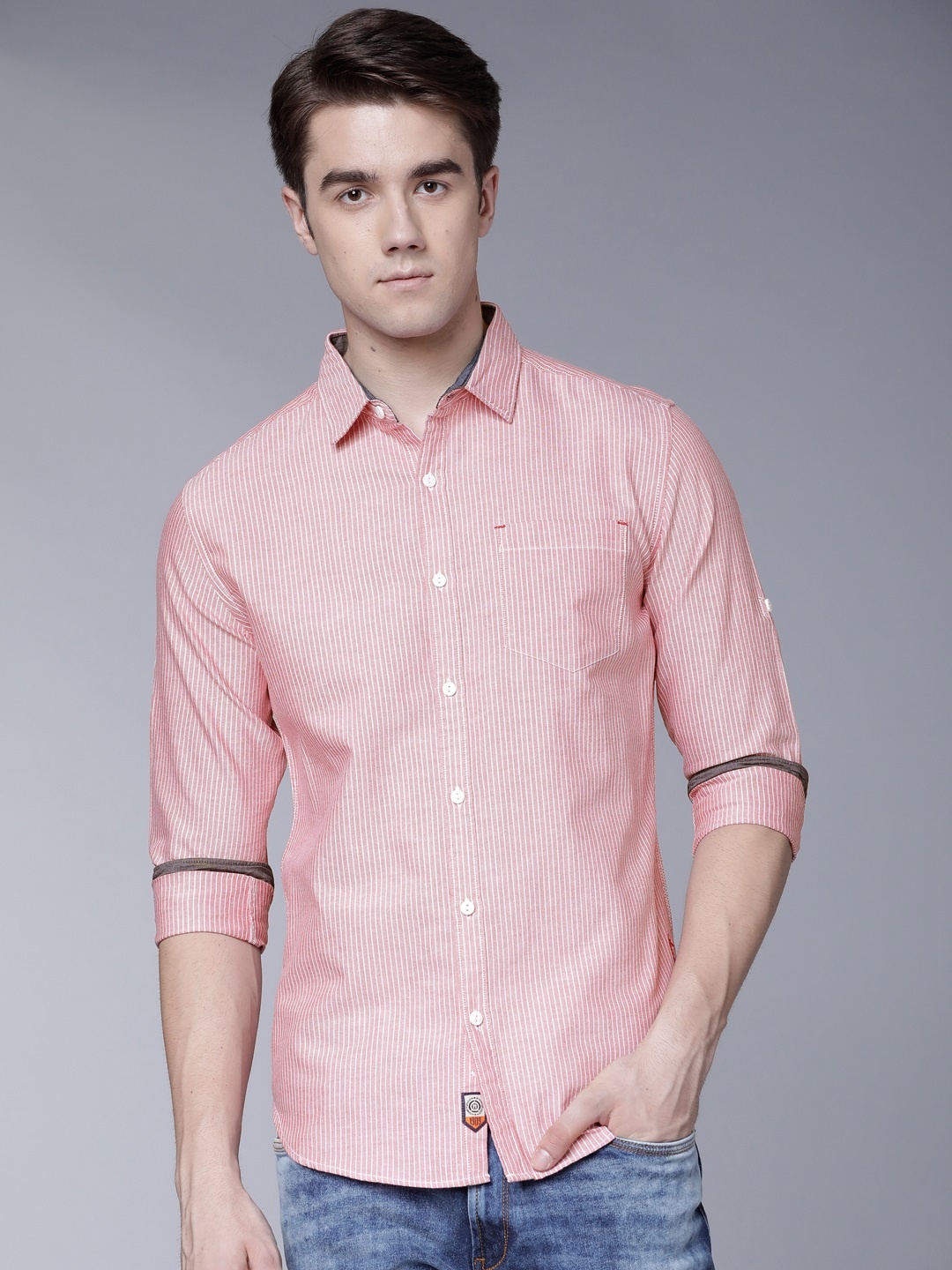 

LOCOMOTIVE Men Pink Slim Fit Striped Casual Shirt