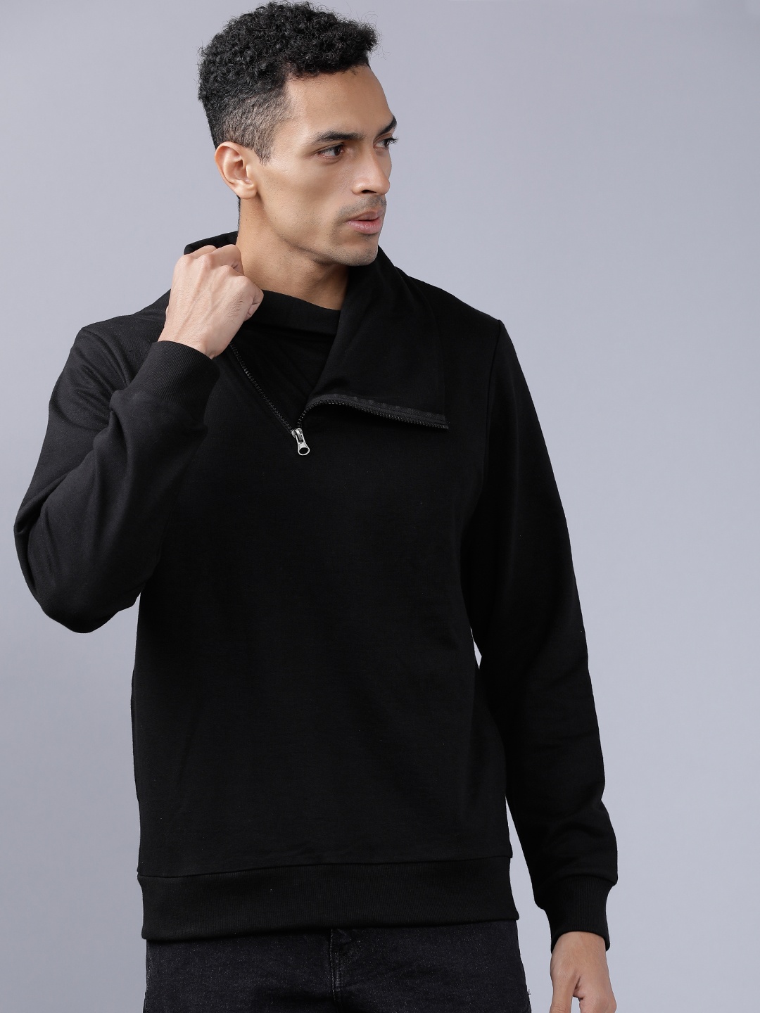 

HIGHLANDER Men Black Solid Sweatshirt