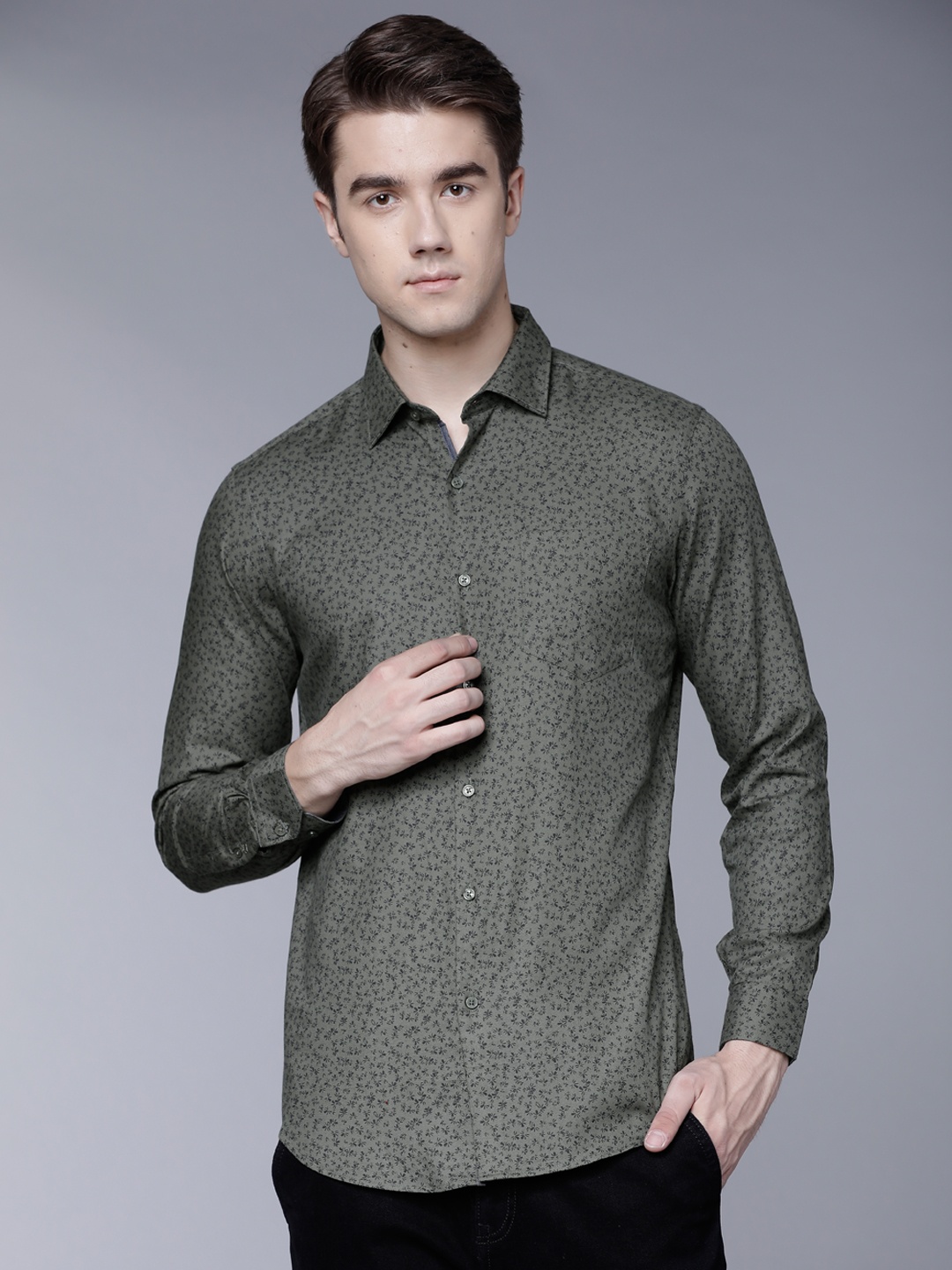 

Black coffee Men Olive Grey Slim Fit Printed Casual Shirt