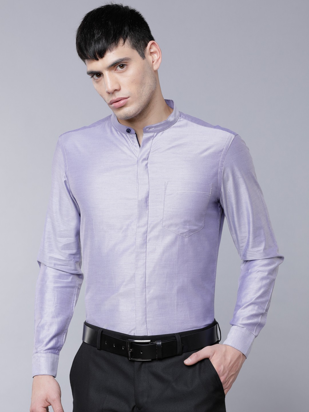 

Black coffee Men Purple Slim Fit Solid Formal Shirt
