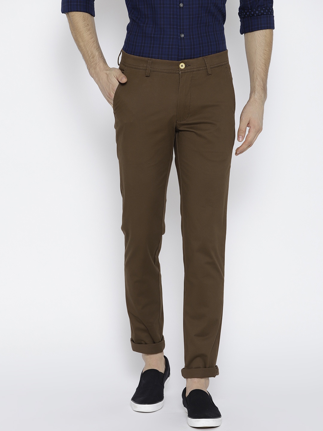 

J Hampstead Men Brown Solid Dover Slim Fit Low-Rise Chinos