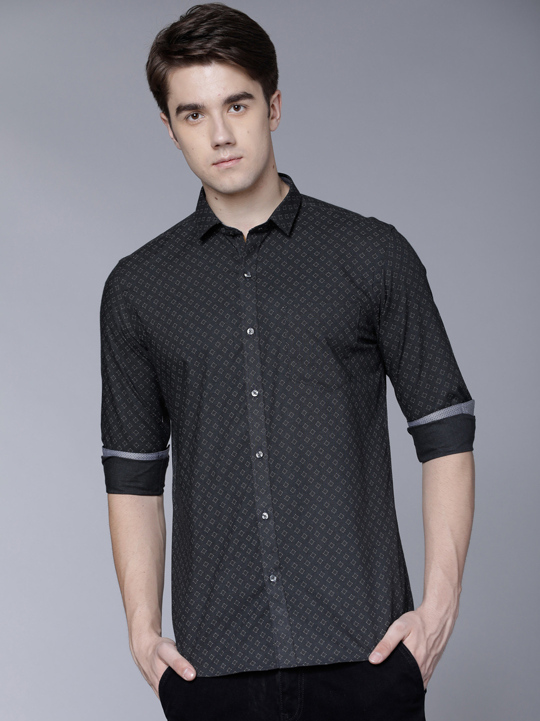 

Black coffee Men Charcoal Slim Fit Printed Casual Shirt