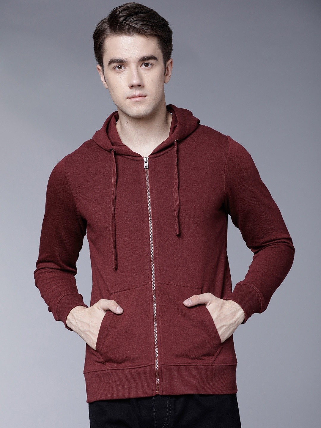 

HIGHLANDER Men Maroon Solid Hooded Sweatshirt