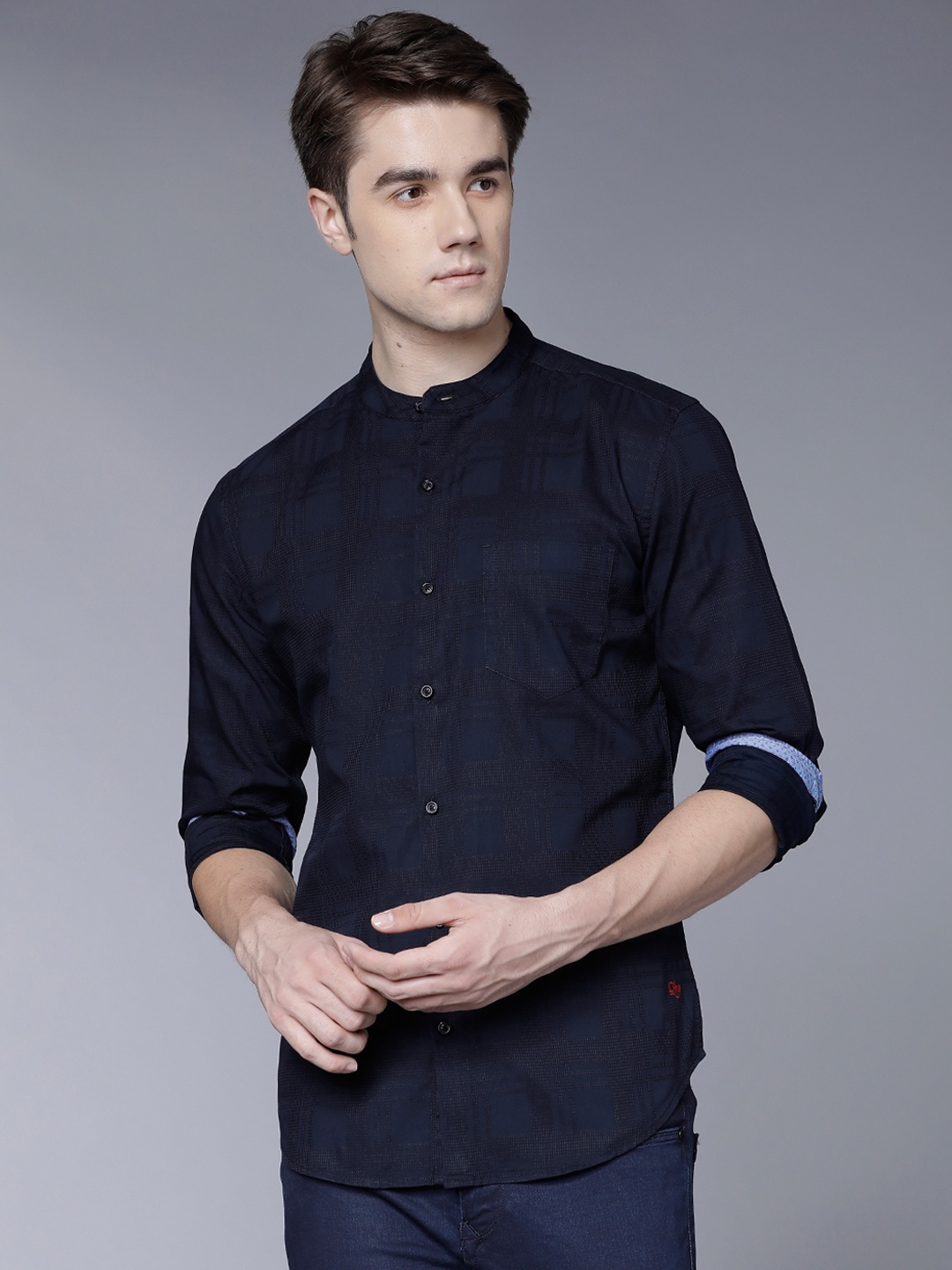 

LOCOMOTIVE Men Navy Blue Slim Fit Self Design Casual Shirt