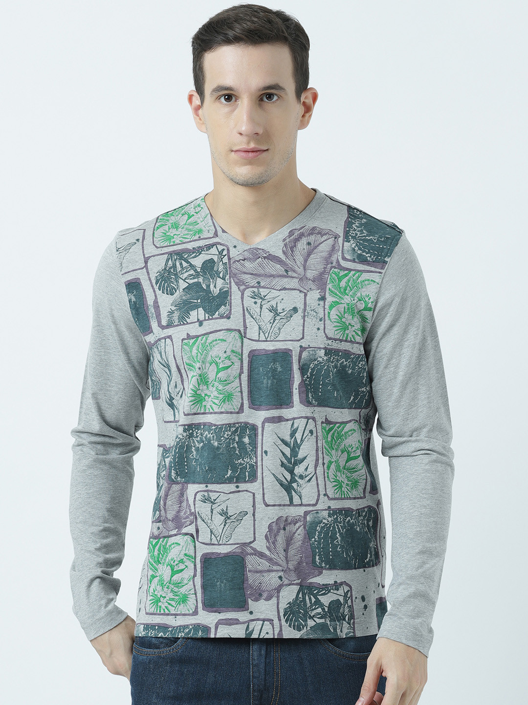 

Huetrap Men Grey Printed V-Neck T-shirt