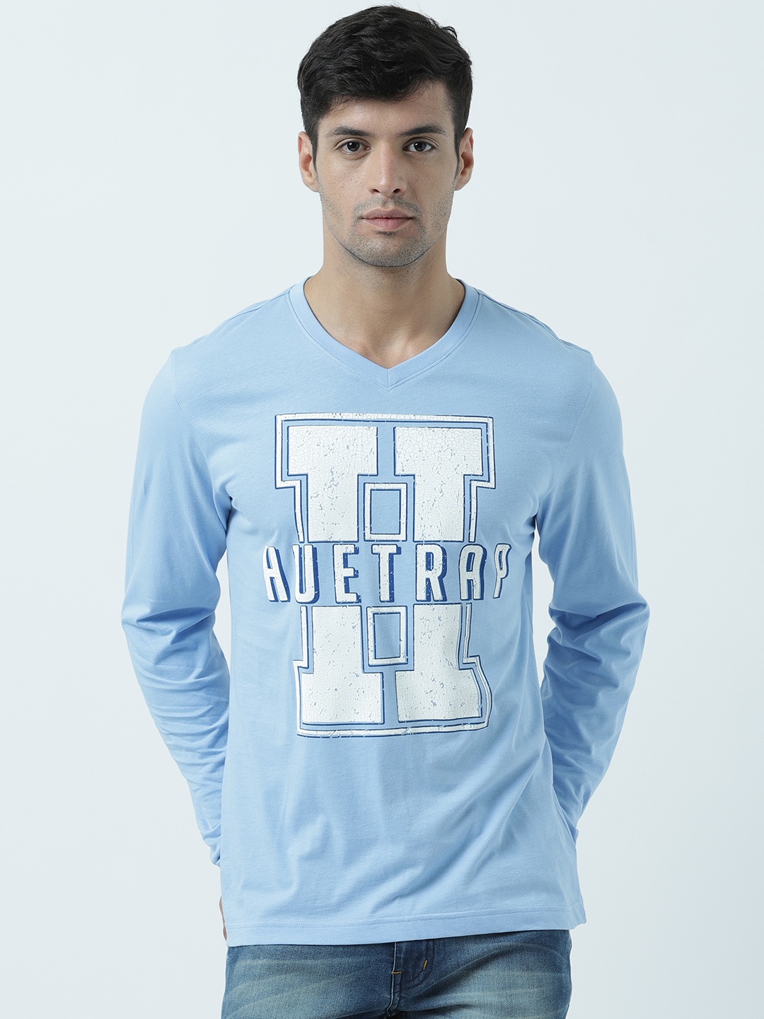 

Huetrap Men Blue Printed V-Neck T-shirt