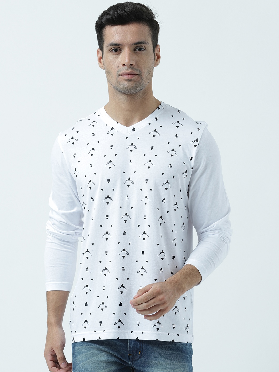 

Huetrap Men White Printed V-Neck T-shirt