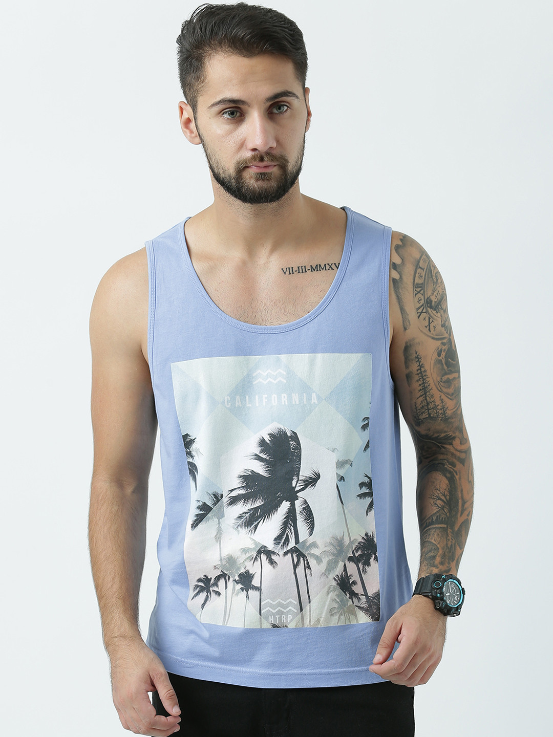 

Huetrap Men Blue Printed Scoop Neck T-shirt