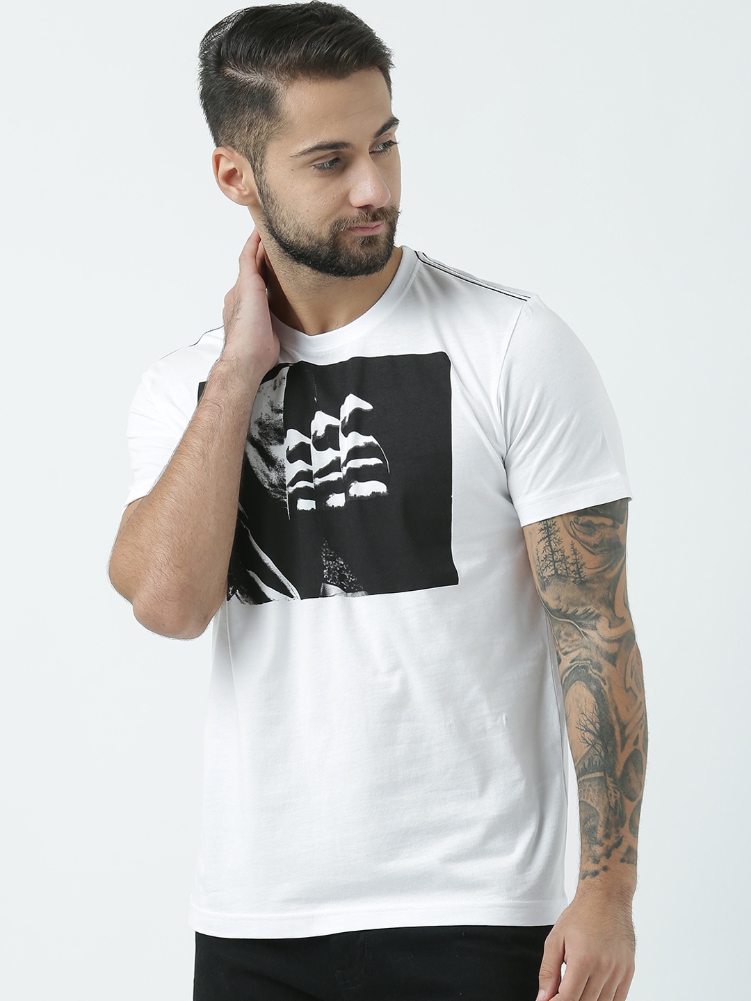 

Huetrap Men White Printed Round Neck T-shirt