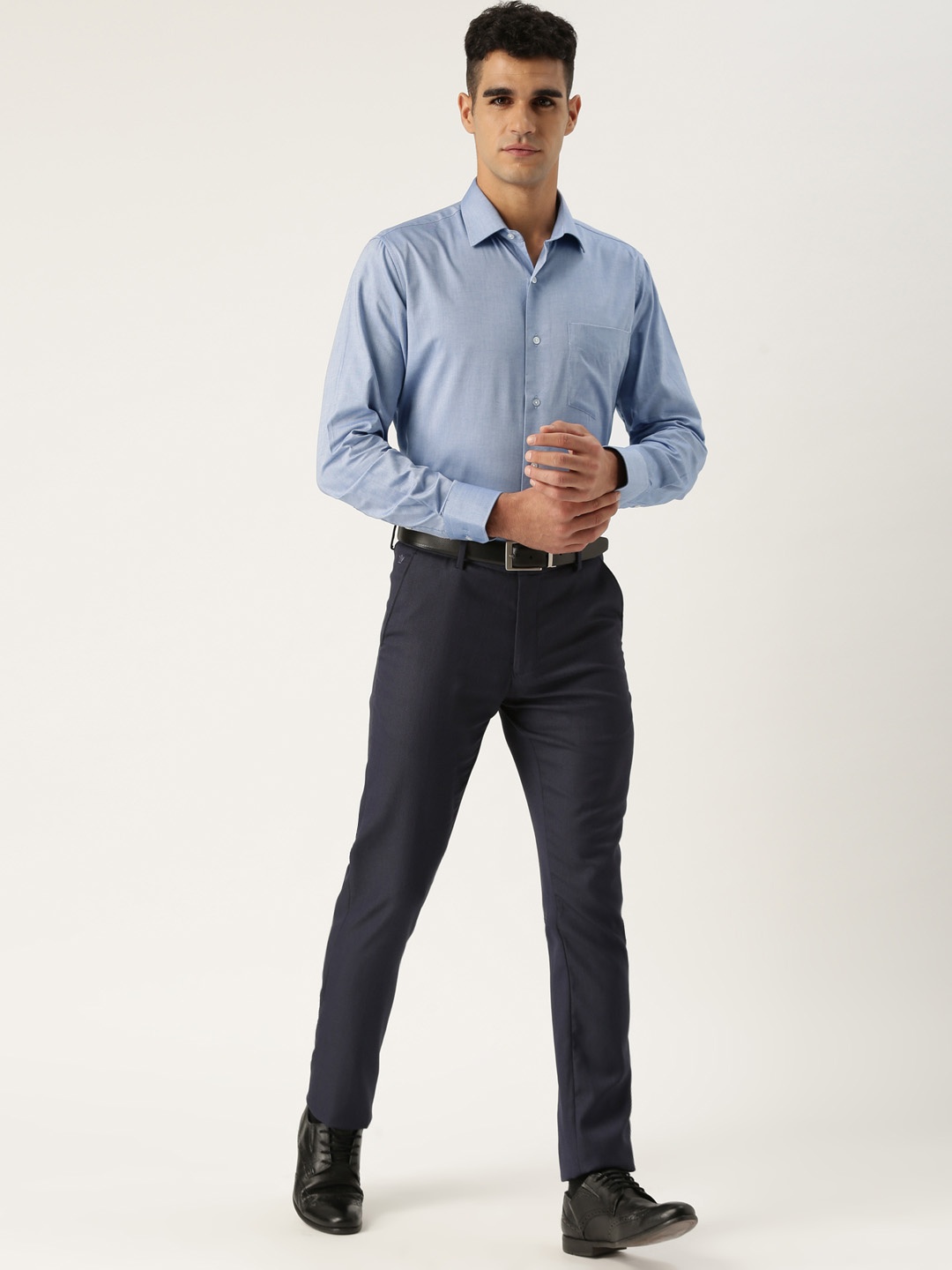

Van Heusen Men Blue Slim Fit Solid Formal Shirt
