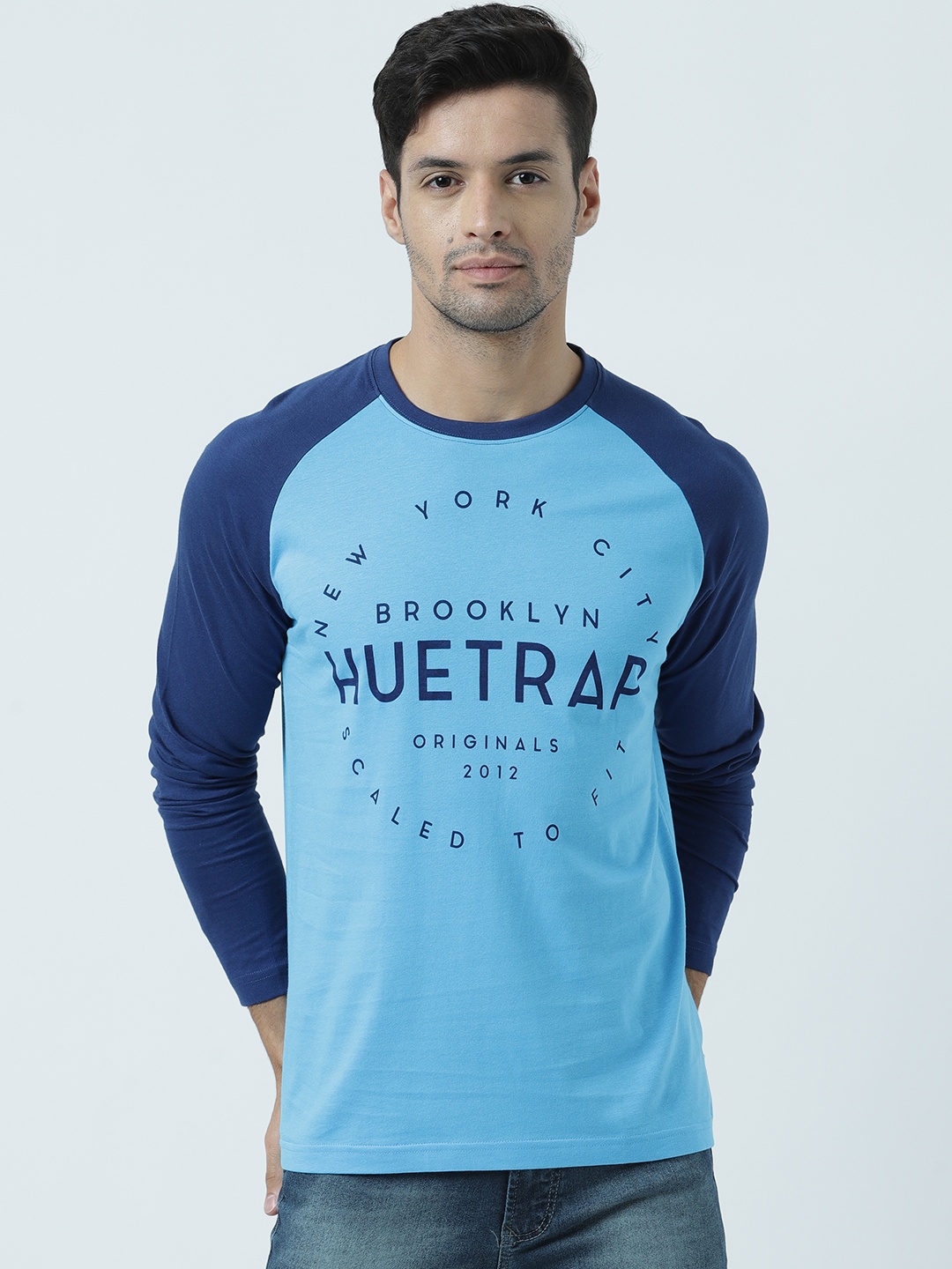 

Huetrap Men Blue Printed Round Neck T-shirt