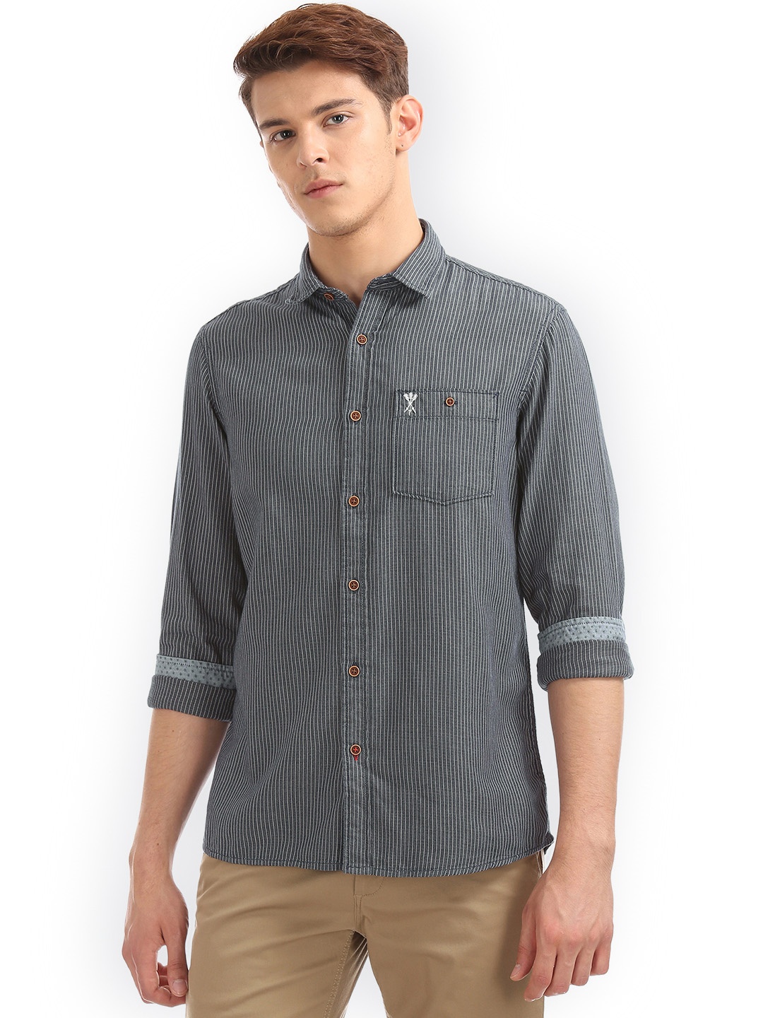 

Arrow Blue Jean Co. Men Navy Blue & White Slim Fit Striped Casual Shirt