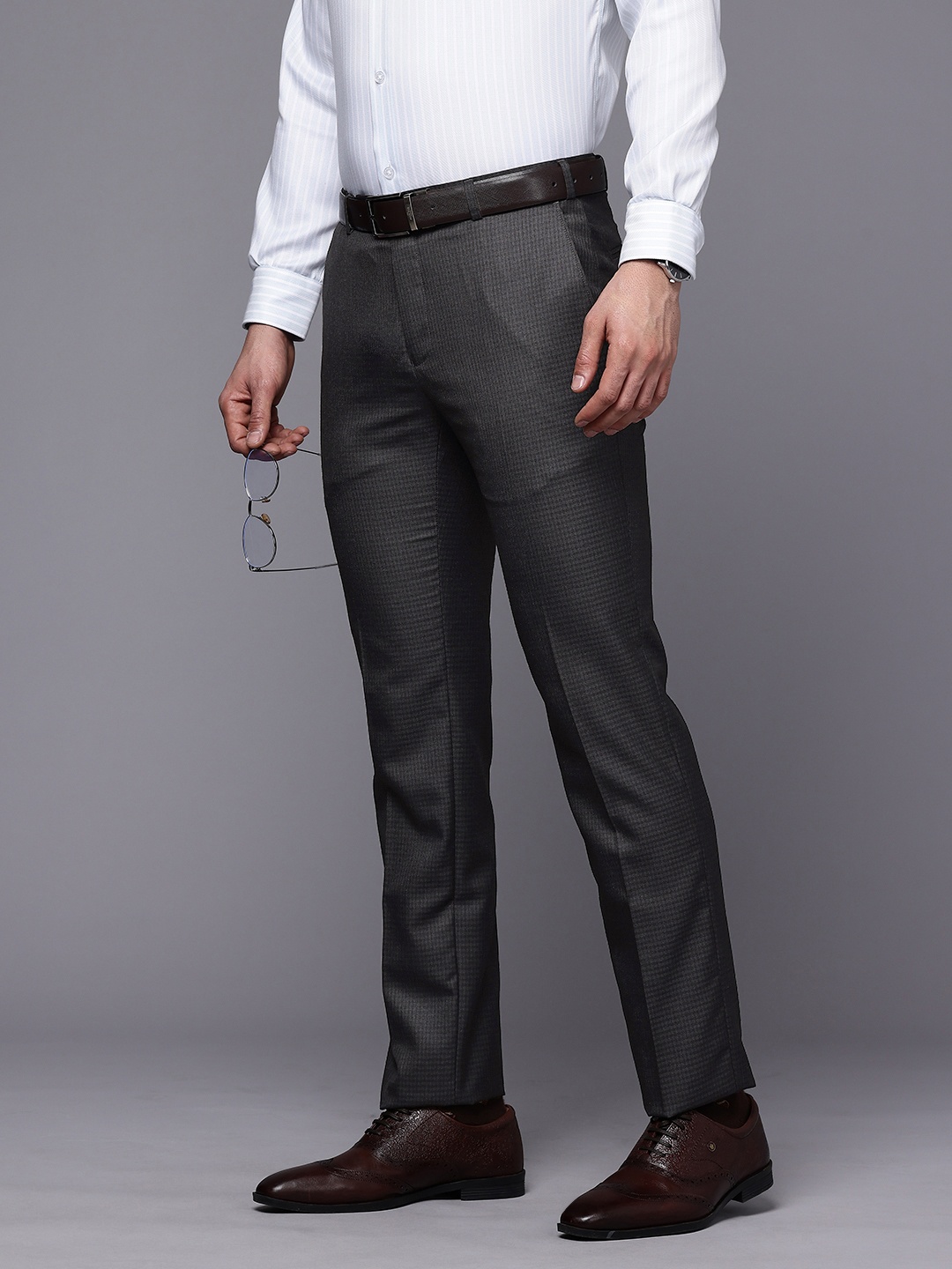 

Raymond Men Checked Slim Fit Formal Trousers, Blue