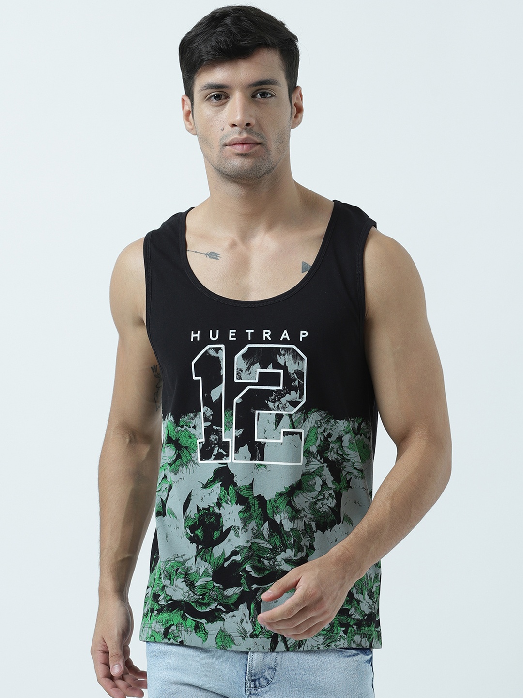 

Huetrap Men Black Printed Scoop Neck T-shirt