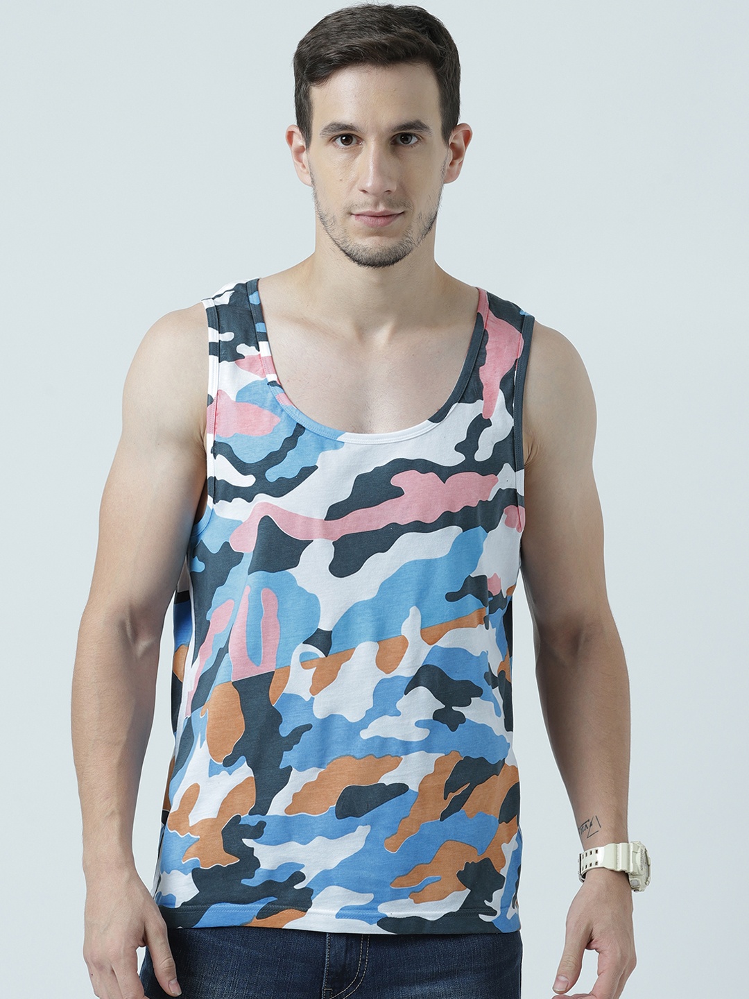 

Huetrap Men White Printed Scoop Neck T-shirt