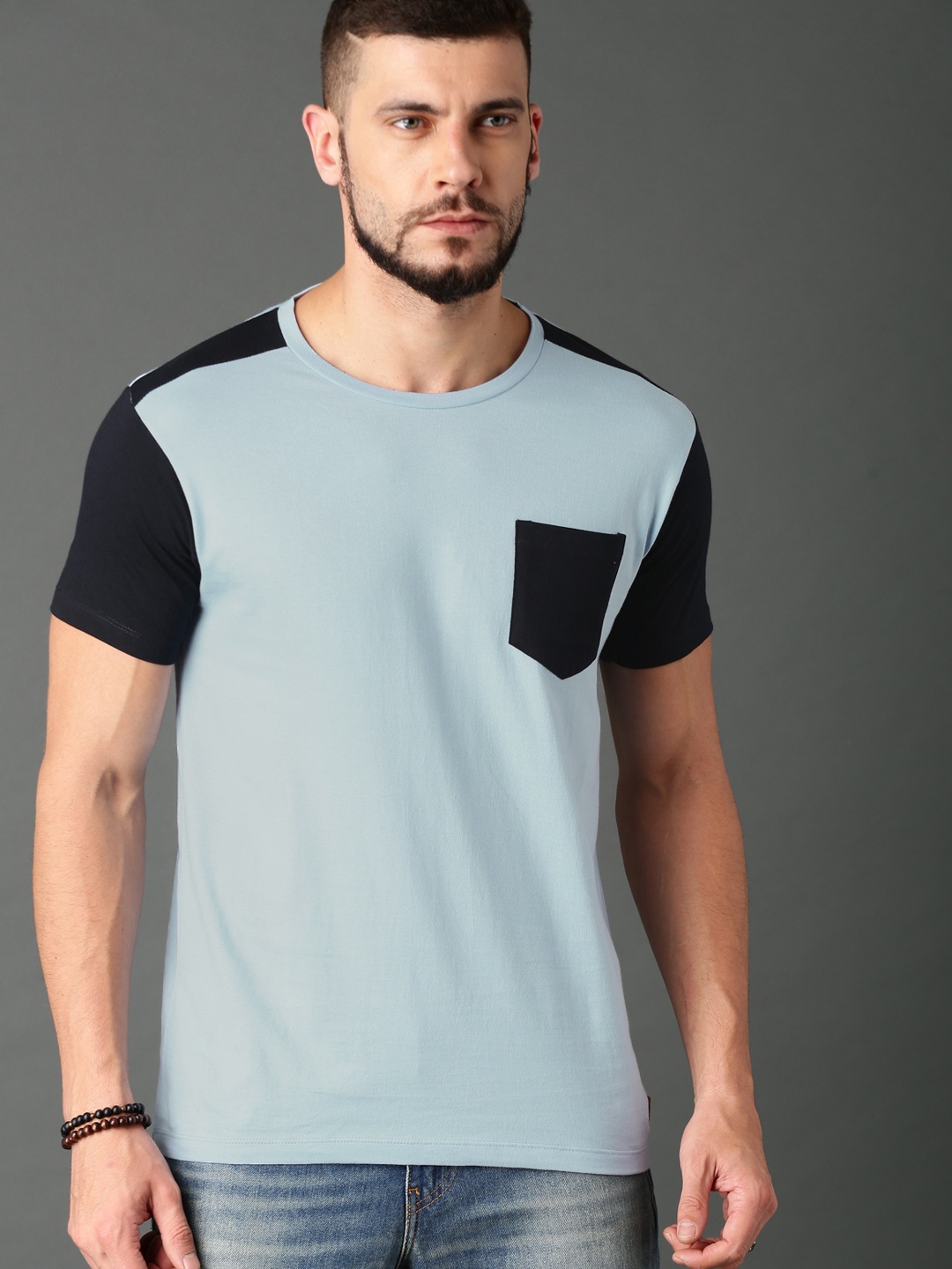 

Roadster Men Blue Solid Round Neck Pure Cotton T-shirt