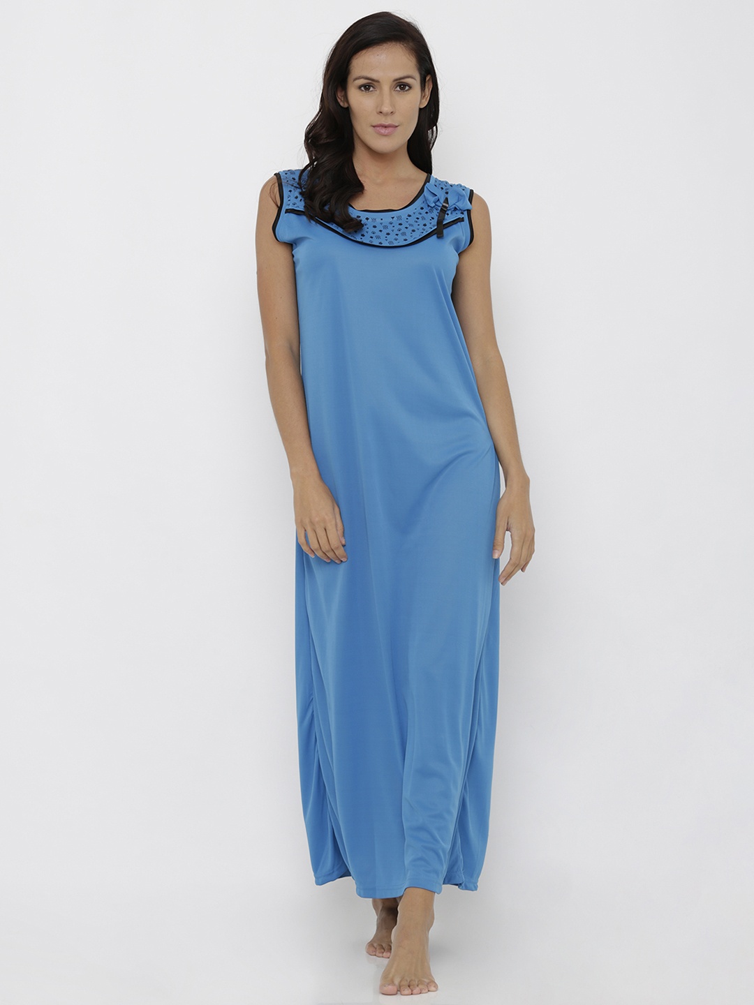 

Pretty Awesome Blue Solid Nightdress