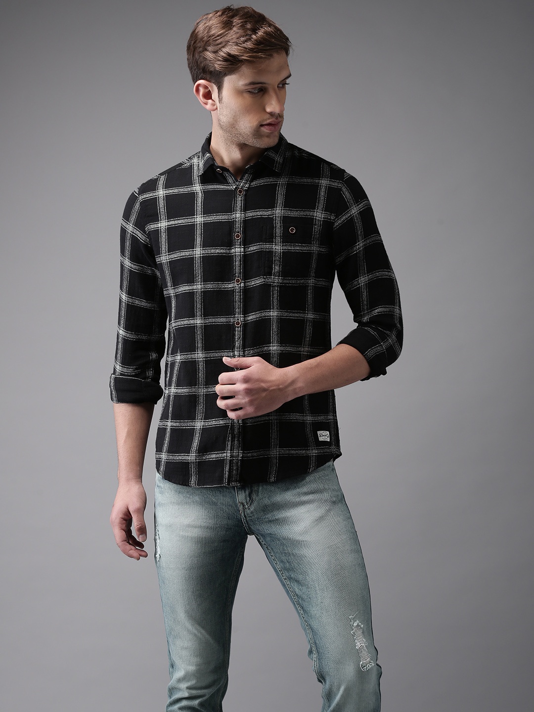 

Flying Machine Men Black & White Regular Fit Checked Casual Shirt