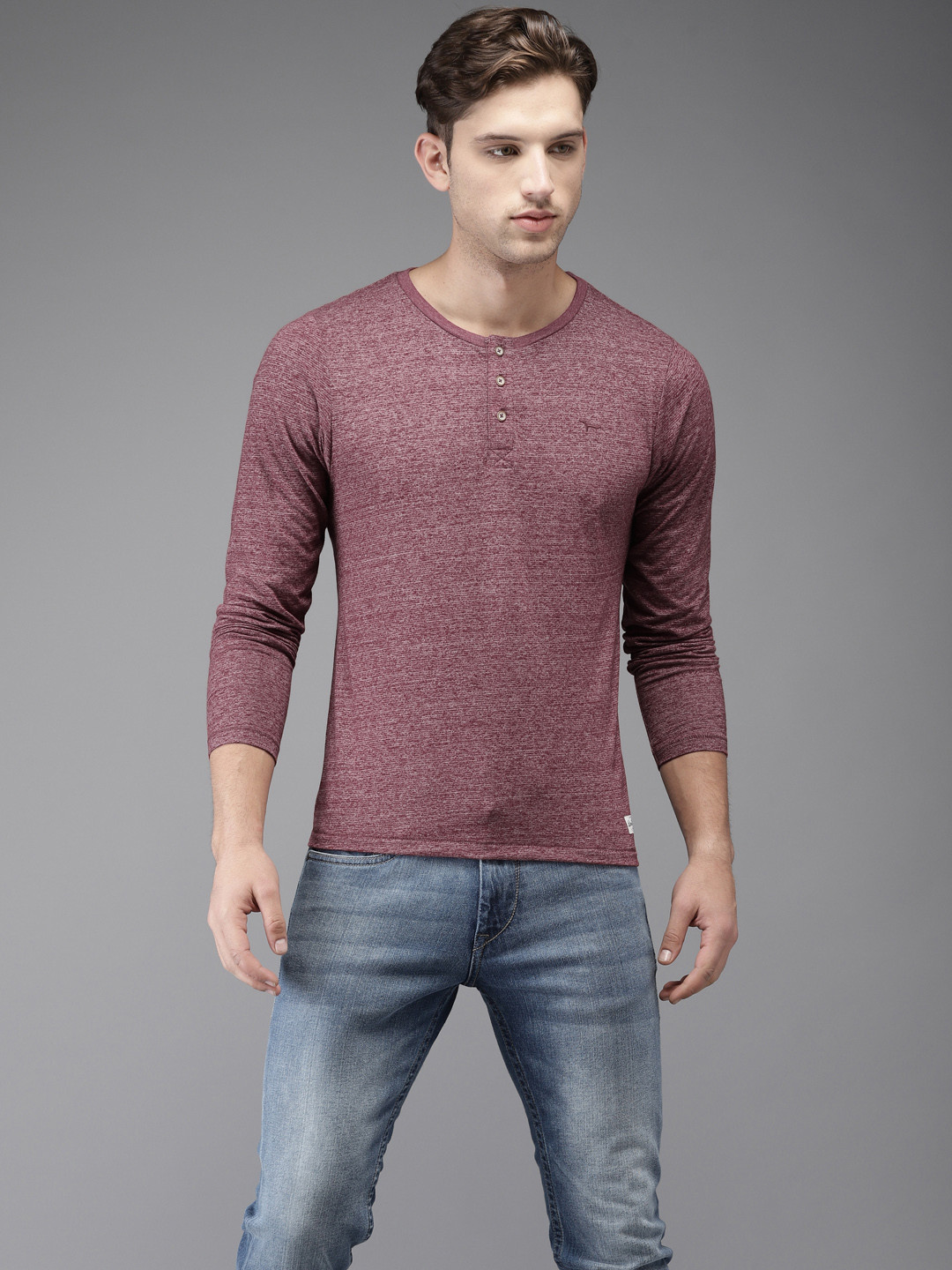 

Flying Machine Men Maroon Solid Henley Neck T-shirt